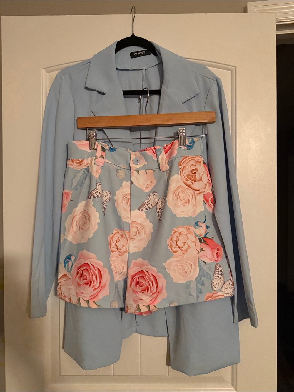chic Light Blue Floral Blazer and Rose-Print Shorts Set